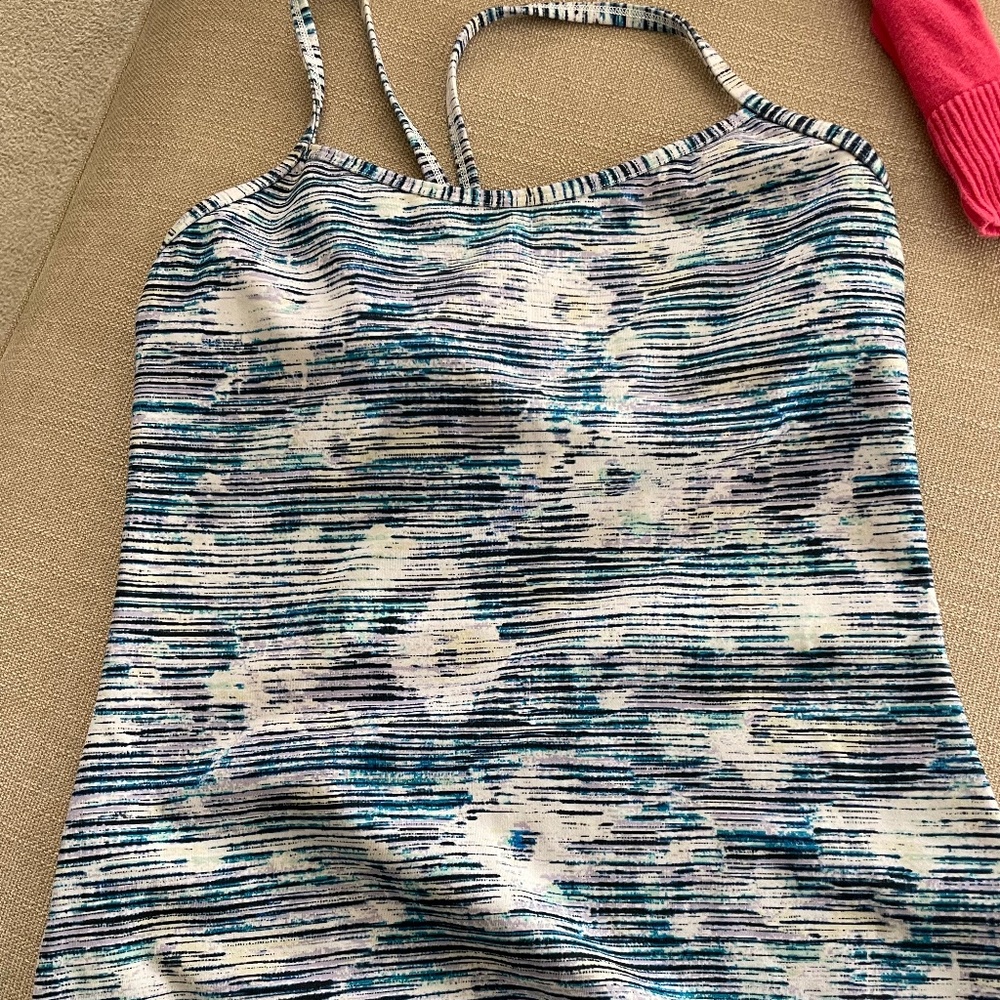 Lululemon tank